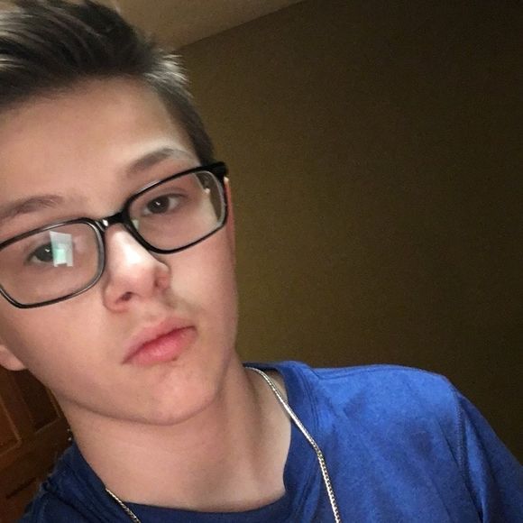 Meet your Posher, Lucas - Picture 1 of 1